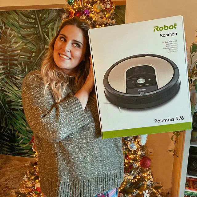*GIVEAWAY*
Στο giveaway της @evelina_nikoliza μπορείτε να αποκτήσετε την υπέροχη Roomba 976 της @irobotgreece
ακολουθώντας τα παρακάτω βήματα:
1)Follow @irobotgreece
2)Follow @evelina_nikoliza
3)Αφήστε ένα σχόλιο κάτω από το ποστ της @evelina_nikoliza και κάντε tag 3 φιλεςφιλους σας!
.
Ο νικητής θα ανακοινωθεί στο προφίλ του Instagram της @evelina_nikoliza στις 10 Δεκεμβρίου🎉
Καλή επιτυχια σε όλες και όλους!
#giveaway #giveawaygreece #irobotgreece #roomba