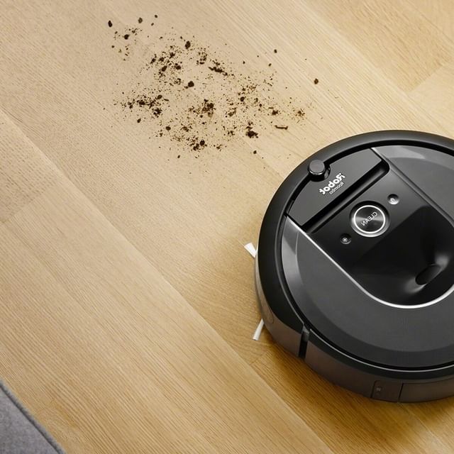 Η ρομποτική σκούπα Roomba i7 της iRobot έχει σχεδιαστεί για να καθαρίζει κάθε τύπο δαπέδου, όπως πλακάκια, μουσαμά, παρκέ, ακόμη και χαλιά. Με τους έξυπνους αισθητήρες της, εντοπίζει μέρη με ιδιαίτερη βρωμιά και τους δίνει την προσοχή που χρειάζονται!

Ζήστε χωρίς περιορισμούς

👉 link in bio 

#irobot #irobotgreece #irobotgr #roomba #roombai7