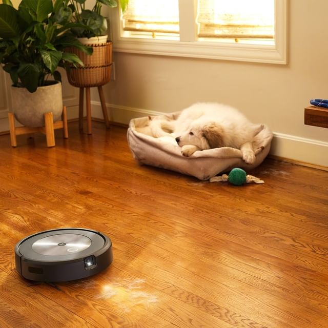 Πηγαίνει όπου χρειάζεται και αποφεύγει ό,τι πρέπει. Χάρη στους πατενταρισμένους αισθητήρες Dirt Detect™, η Roomba j7 εστιάζει στις περιοχές του σπιτιού που χρειάζονται περισσότερο καθάρισμα.

Ζήστε χωρίς περιορισμούς!

👉 link in bio

#irobot #irobotgreece #irobotgr #roomba #roombaj7